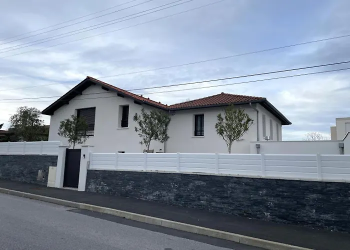 بيت للعطل Toutou أنغليه